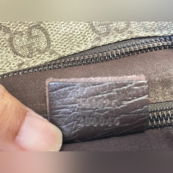 GUCCI Supreme Canvas Flat Messenger Crossbody Bag - Picture 5 of 8